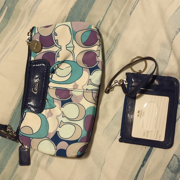 Coach Wristlet - Picture 3 of 3